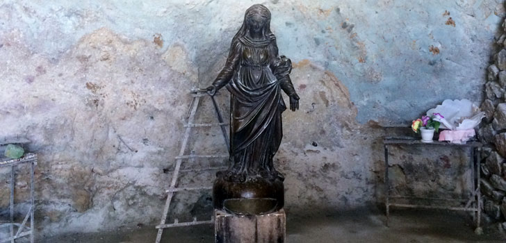 statue-vierge-marie-chapelle-santa-cruz-oran